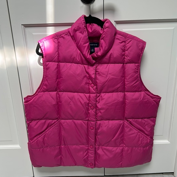 Lands' End Jackets & Coats Womens Lands End Hot Pink Puffer Vest